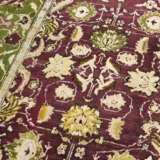 A LARGE AGRA CARPET - photo 7