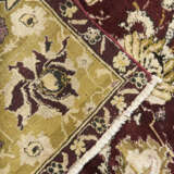 A LARGE AGRA CARPET - photo 9