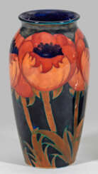 Big Poppy-Vase von William Moocroft