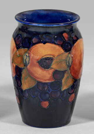 Pomegranate-Vase von William Moorcroft - Foto 1