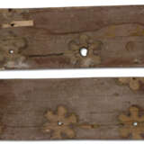 TWO CARVED WOODEN CALLIGRAPHIC PANELS - Foto 4