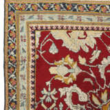 AN AGRA RUG - Foto 3