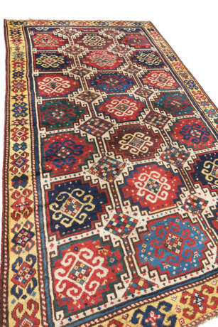 A MOGHAN RUG - Foto 4