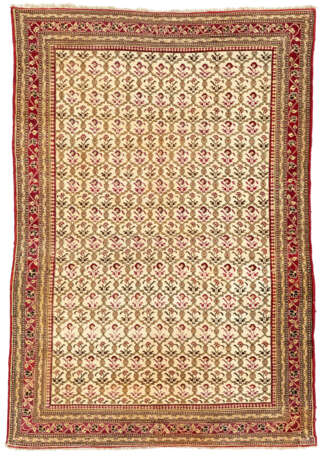 AN AGRA RUG - Foto 1