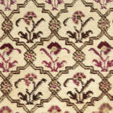 AN AGRA RUG - photo 3