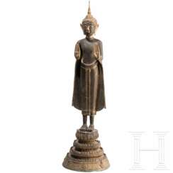 Stehender Buddha aus Bronze, Thailand, 19. Jhdt.