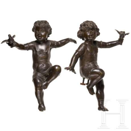 Ein Paar bronzene Putti, Italien, 19. Jhdt. - Foto 1