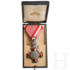 Silbernes Verdienstkreuz mit der Krone