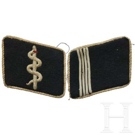 A Pair of Collar Tabs for SS Rottenführer Medical - photo 1