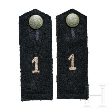 A Pair of Shoulder Straps for an SS-VT Anwärter Standarte "1" - фото 1