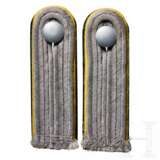A Pair of Shoulder Boards for a Waffen SS-Untersturmführer of Signals - фото 1