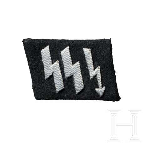 A Single Runic Collar Tab for SS-VT Signals Enlisted/Officer - Foto 1