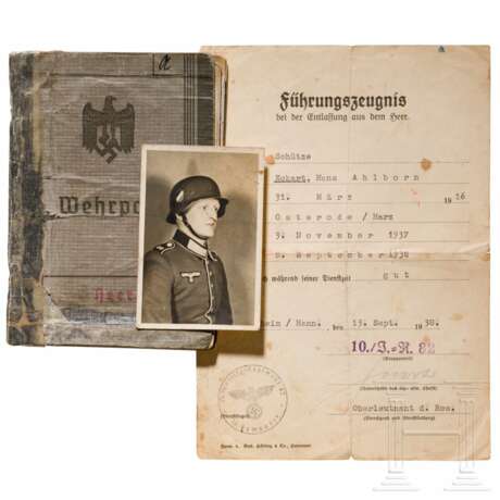 Wehrpass eines SS-Untersturmführers mit Einsätzen in der Leibstandarte "Adolf Hitler", der Freiwilligen-Legion Flandern und der Sturmbrigade "Langemarck" - Foto 1
