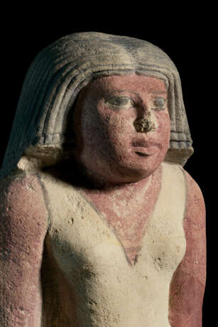 AN EGYPTIAN PAINTED LIMESTONE FIGURE OF A WOMAN - photo 9