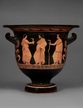 A LUCANIAN RED-FIGURED BELL-KRATER - фото 2