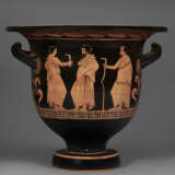 A LUCANIAN RED-FIGURED BELL-KRATER - фото 2