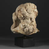 A ROMAN MARBLE HEAD OF HERCULES - Foto 3