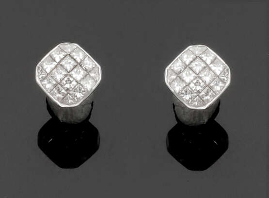 Paar feine Diamant-Ohrringe - фото 1
