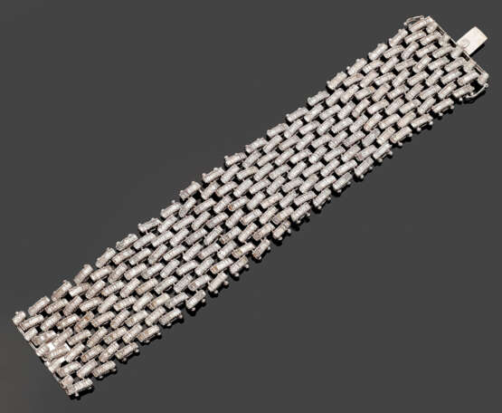 Elegantes Manchette-Armband mit reichem Diamantbesatz - Foto 1