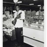 Howlin' Wolf, Memphis grocery store - photo 1