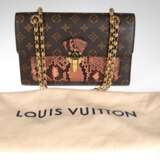 Louis-Vuitton-Tasche, limitierte Edition, Tasche mit berühmtem Logo, mittig mit Rose Bruyere Python-Leder, auf Verschluss mit Monogramm, ein ganz besonders seltenes Stück, es wurden nur wenige davon produziert, ca. 4 Jahre alt, mit Kaufbeleg und N… - photo 1