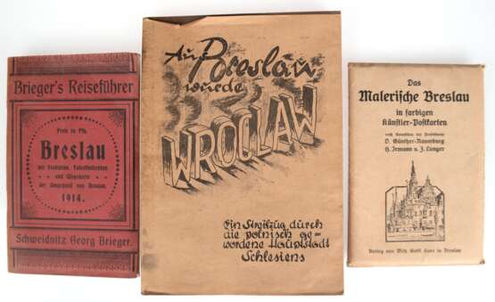 3 Teile über Breslau, dabei 2 Bücher "Aus Breslau wurde Wroclaw" 1949, Verlag W Kwiecinski, Hannover und Brieger's Reiseführer"Breslau mit Stadtplan, Fahrtfinderplan und Wegekarte der Umgegend von Breslau 1914" und "Das M… - фото 1