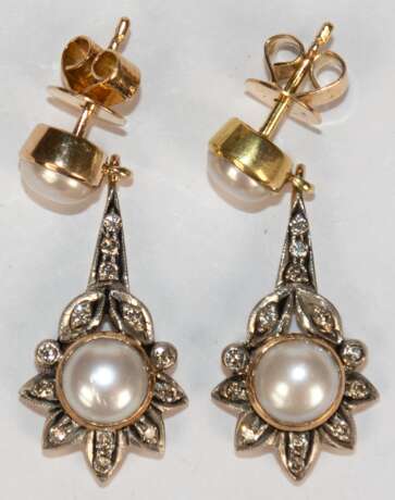 Ohrringe, 750er GG, Perlen ca. 6 und 7 mm, Brillanten 0,34 ct., in - фото 1