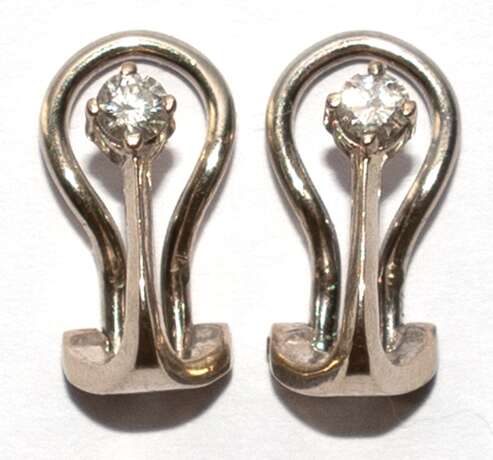 Ohrclips, 585er WG, je besetzt mit 1 Brillant von ca. 0,10 ct., ges. 2,3 g, L. 1,1 cm - Foto 1