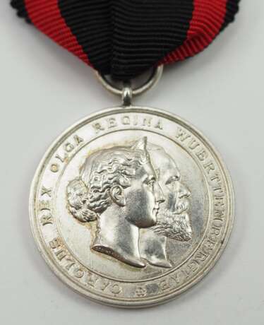 Württemberg: Silberne Karl-Olga-Medaille für Verdienste auf dem Gebiet der Nächstenliebe. - Foto 1