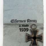 Eisernes Kreuz, 1939, 2. Klasse, in Verleihungstüte - Klein & Quenzer, Oberstein. - Foto 1