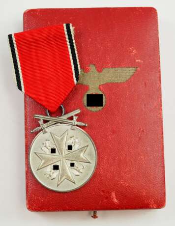Deutscher Adler Orden, Medaille in Silber, mit Schwertern, im Etui. - Foto 2