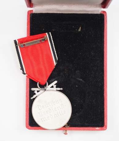 Deutscher Adler Orden, Medaille in Silber, mit Schwertern, im Etui. - фото 4