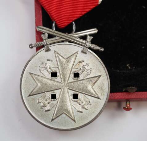 Deutscher Adler Orden, Medaille in Silber, mit Schwertern, im Etui. - Foto 6