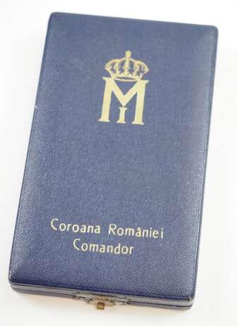Rumänien: Orden der Krone von Rumänien, 2. Modell (1932 - 1947), Komturkreuz, mit Schwertern, im Etui. - photo 2