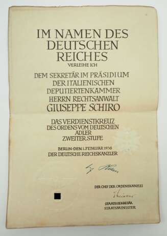 Deutscher Adler Orden Verdienstkreuz, 2. Klasse, Urkunde für einen Rechtsanwalt und Sekretär im Präsidium der italienischen Deputiertenkammer. - Foto 1