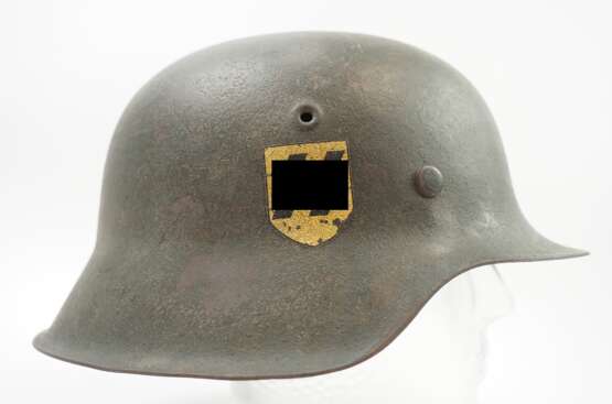 Waffen-SS: Stahlhelm M42 - 1 Emblem. - photo 3