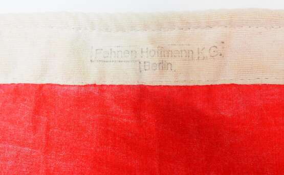 Kriegsmarine: Reichskriegsflagge 58 x 100 cm. - photo 4