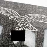 Luftwaffe: Granitplatte mit Adler. - photo 2