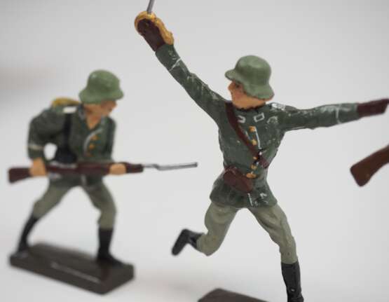 Lineol: Stürmende Wehrmacht Soldaten - 3 Exemplare. - Foto 2