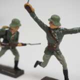 Lineol: Stürmende Wehrmacht Soldaten - 3 Exemplare. - photo 2