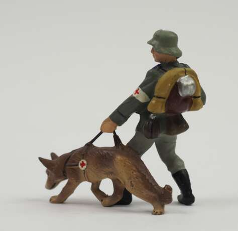 Lineol: Wehrmacht Sanitäter mit Hund. - фото 2