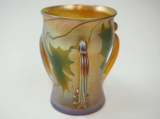 Tiffany Studios NY: Vase mit drei Henkeln u. Dekor "Favrile". - Foto 3