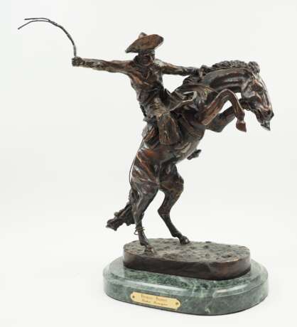 USA: Frederic Remington: Bronco Buster Bronze. - Foto 1