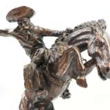 USA: Frederic Remington: Bronco Buster Bronze. - photo 2