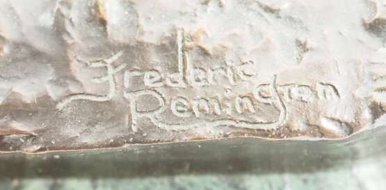 USA: Frederic Remington: Bronco Buster Bronze. - Foto 5