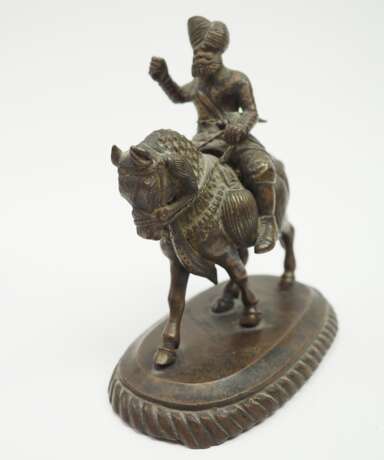 China u.a.: Wächterlöwe und Elefant, Bronzestatuetten. - Foto 5