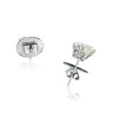 ADLER DIAMOND EARRINGS; TOGETHER WITH A DIAMOND RING - фото 4