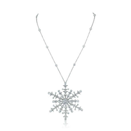 NO RESERVE - TIFFANY & CO. DIAMOND SNOWFLAKE PENDENT NECKLACE - photo 1