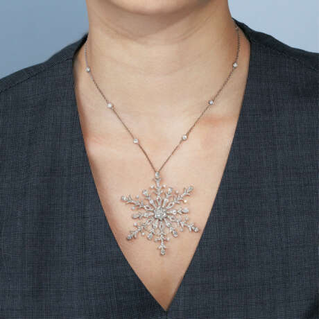 NO RESERVE - TIFFANY & CO. DIAMOND SNOWFLAKE PENDENT NECKLACE - Foto 5