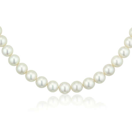 NO RESERVE - GROUP OF CULTURED PEARL NECKLACES - фото 7